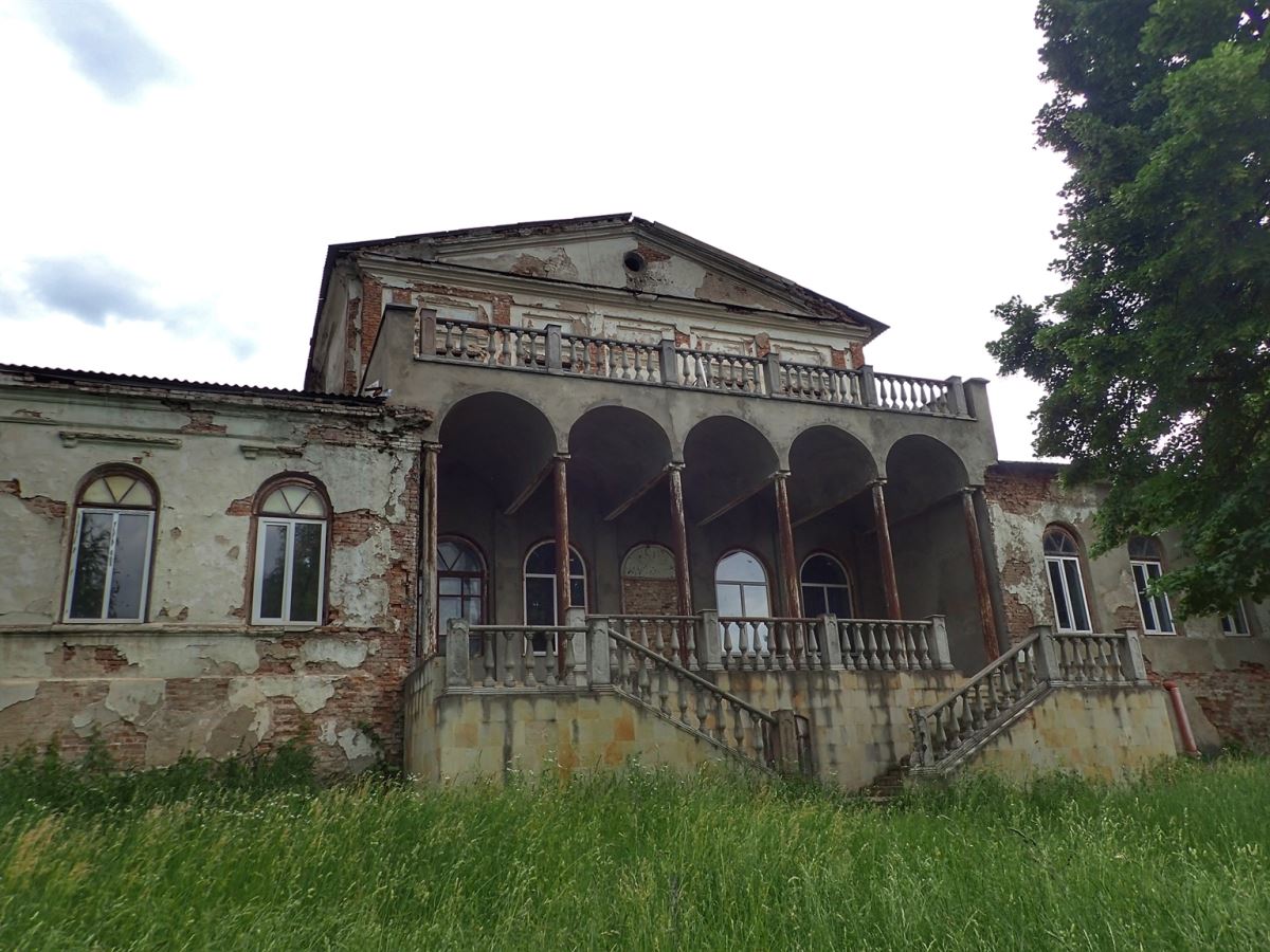 Potocki Palace (Dashiv)