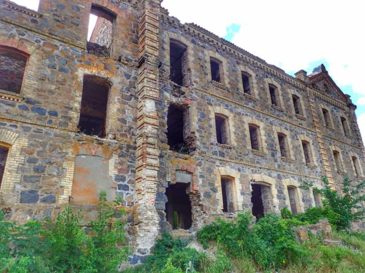 Old Flour Mill (Lupolovo)