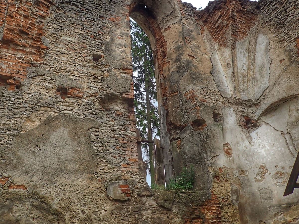 Church of the Mother of God Gromnichey and Dominican monastery 