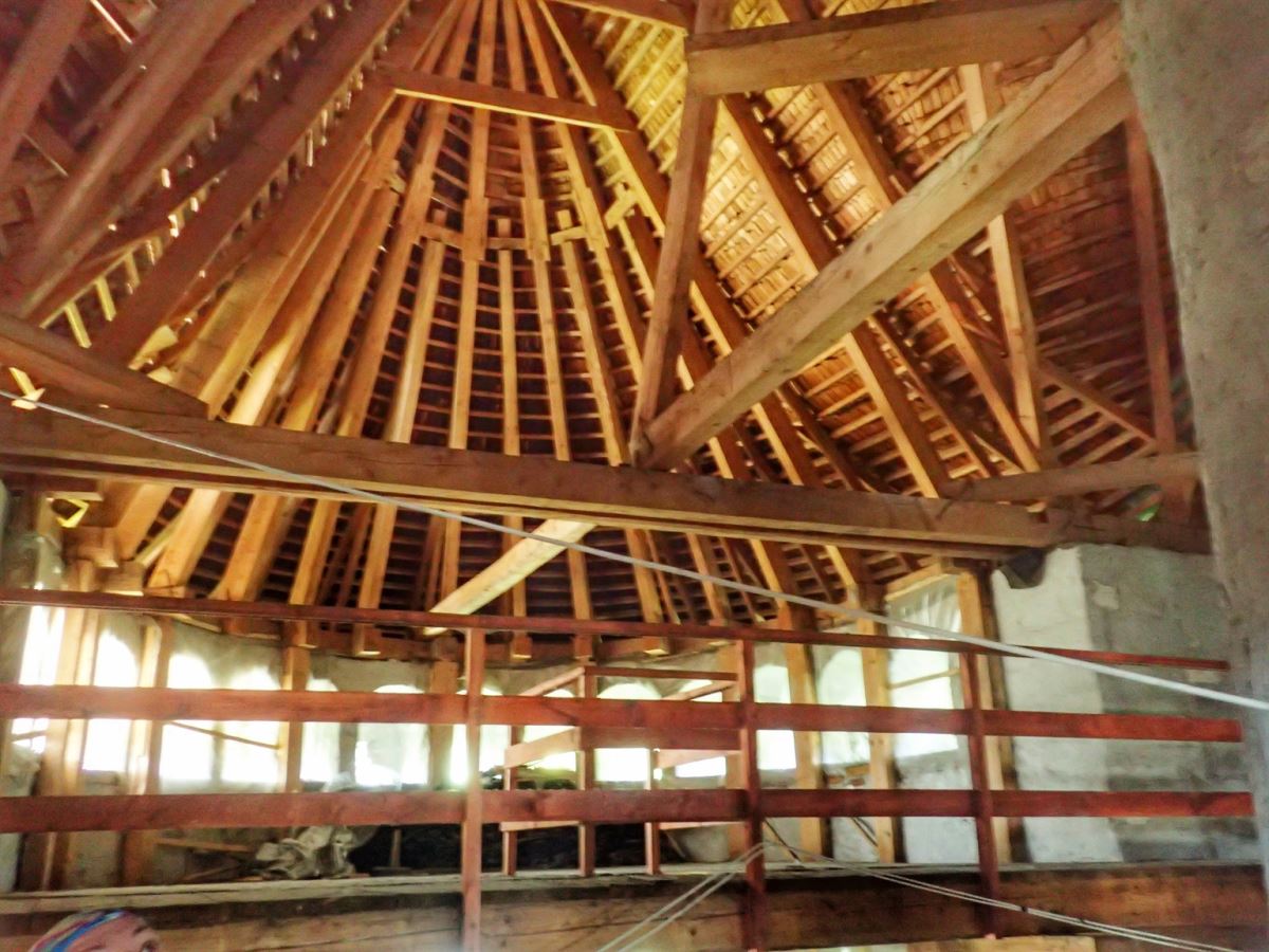 Holy Protection Church fortified XIV-XVIII centuries.