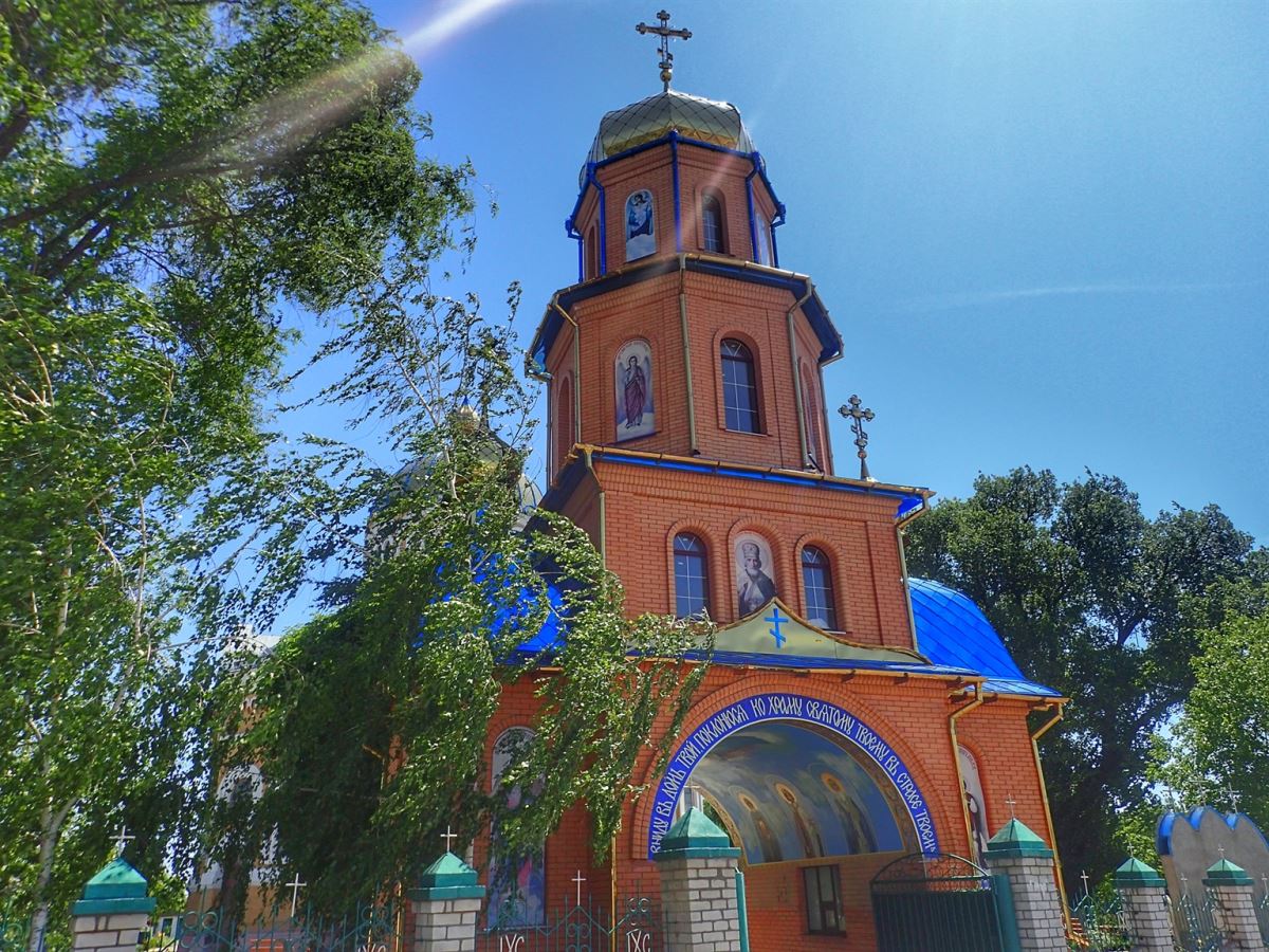 Pokrovsky Cathedral, Cmila