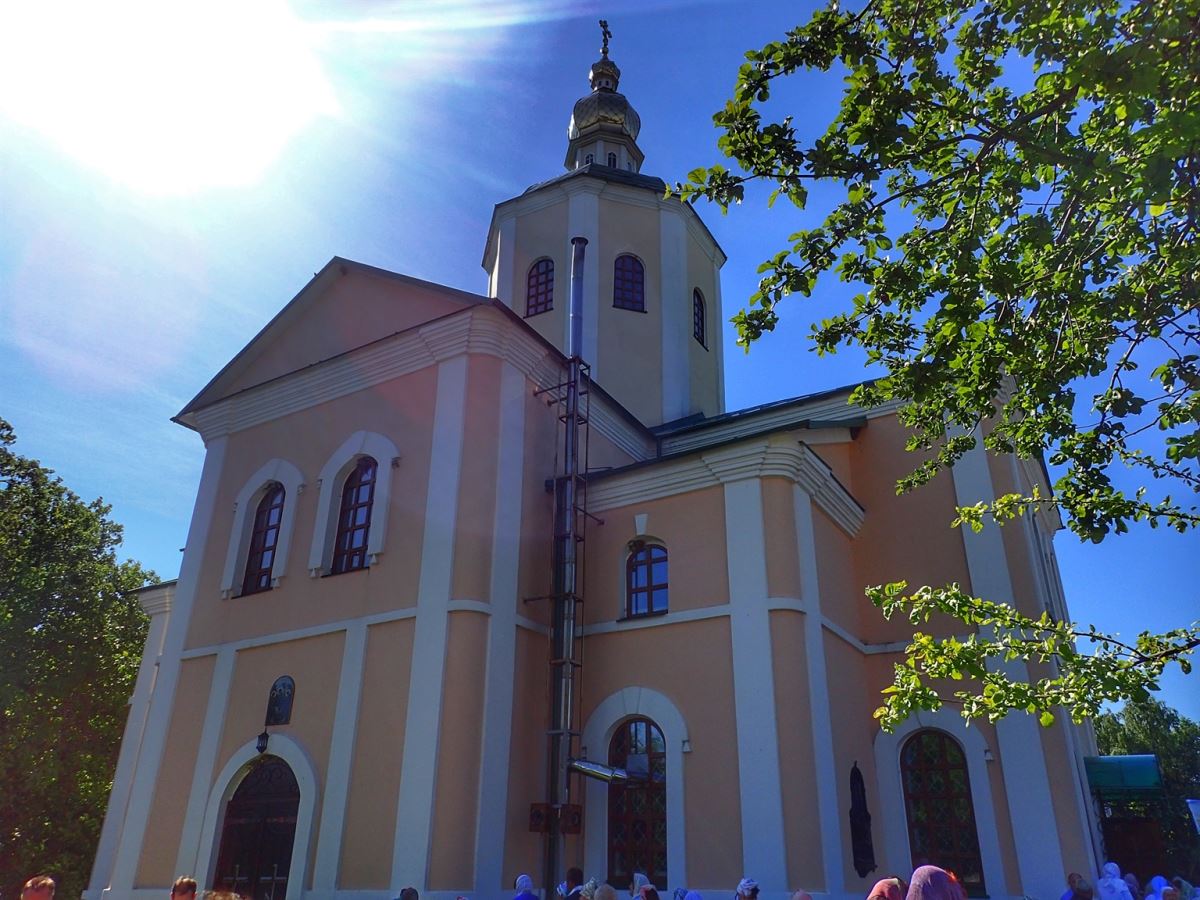Motronynske Holy Trinity Monastery