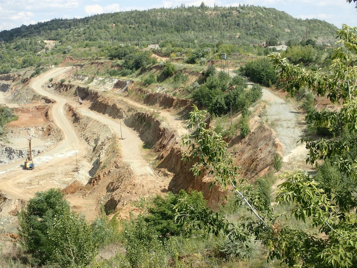 Working Mine (Zavale)