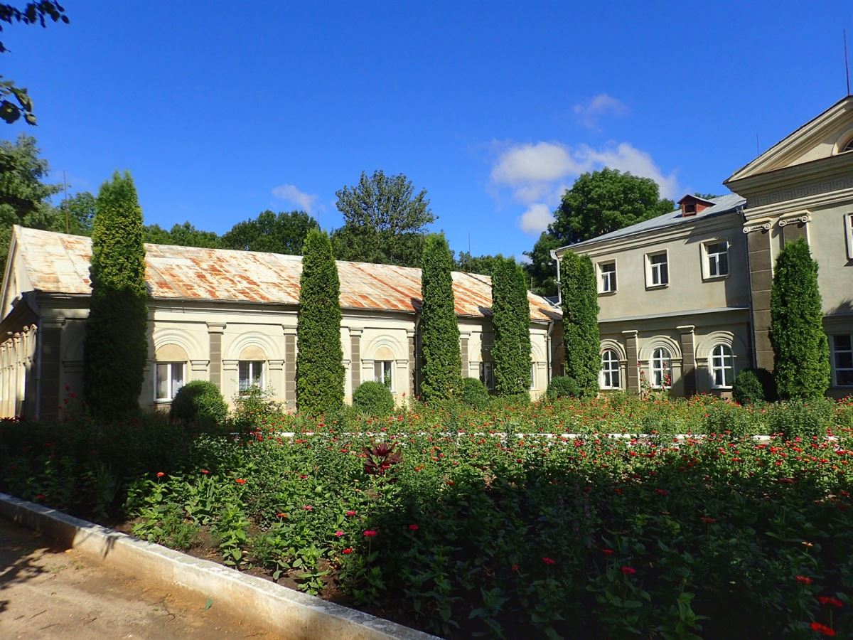 Palace Chetvertinskikh