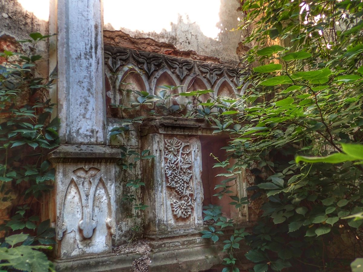 Castle and Church in Vysichka