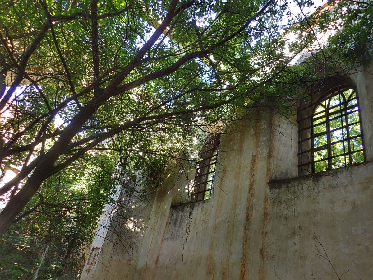Castle and Church in Vysichka