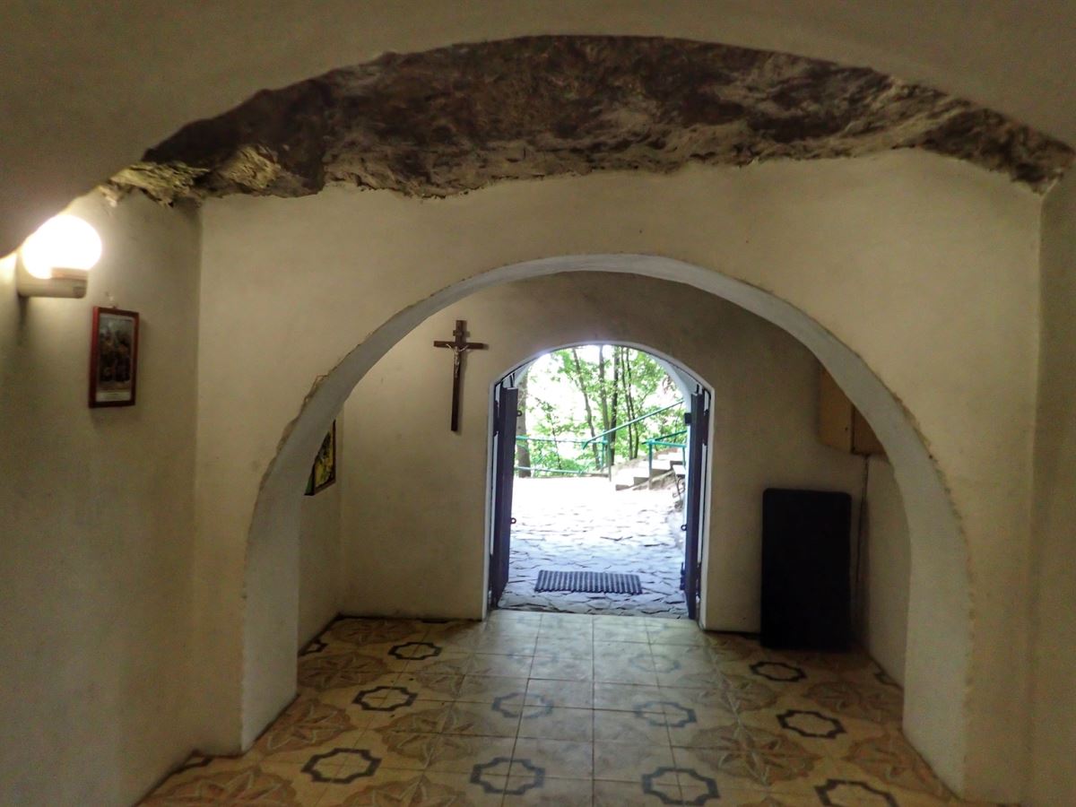 Pecheri-keli (Stradch) Cave Monastery