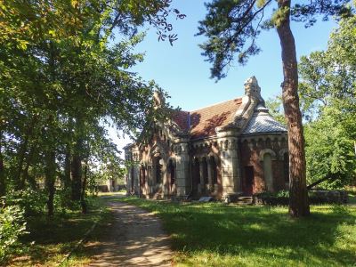 Potoski Palace Pechera